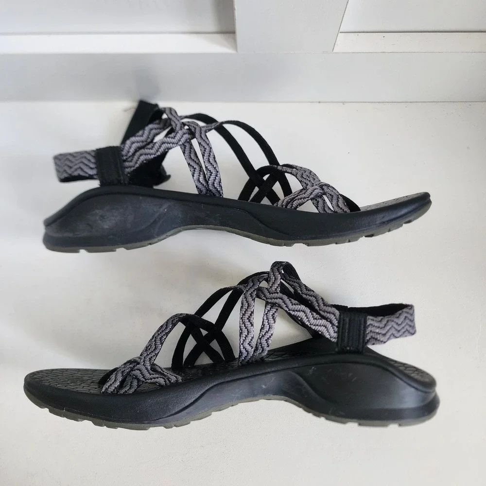 Chaco Z/Cloud 2 Womens Size 10 Black Grey Strappy Toe Loop Hiking Sandals